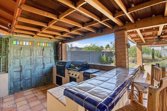 4634 E LA PUENTE Avenue, Phoenix, AZ 85044