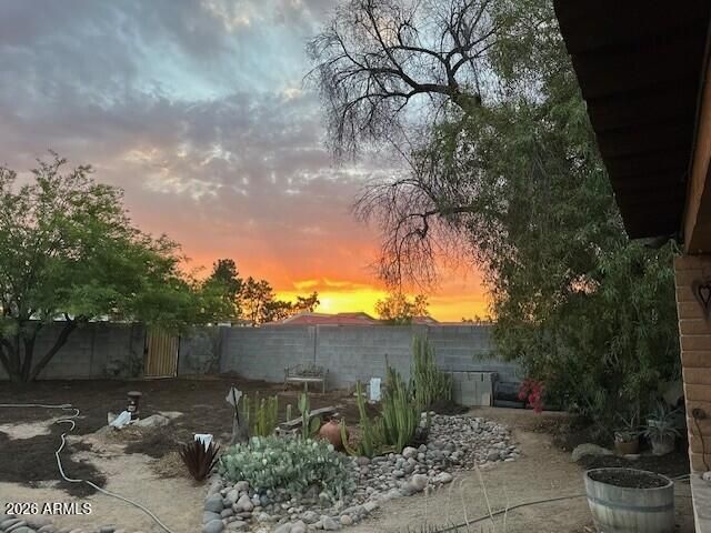 4634 E LA PUENTE Avenue, Phoenix, AZ 85044