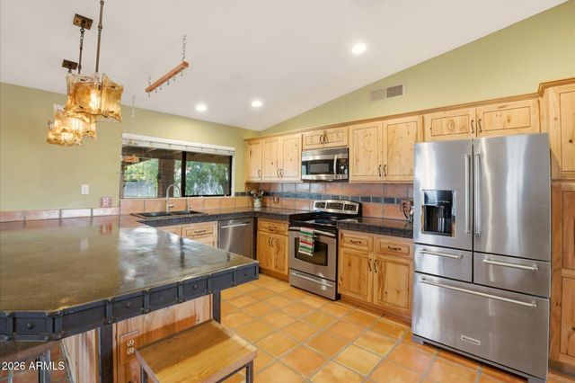 4634 E LA PUENTE Avenue, Phoenix, AZ 85044