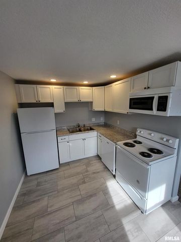 3234 HEATHERTON 6, Davenport, IA 52804