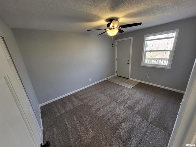 3234 HEATHERTON 6, Davenport, IA 52804