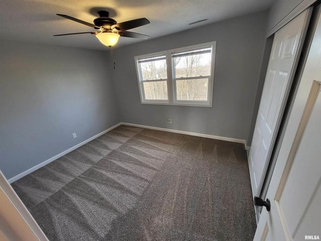 3234 HEATHERTON 6, Davenport, IA 52804