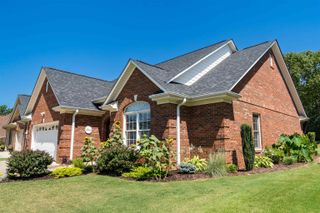 815 White Magnolia Drive, Inman, SC 29349