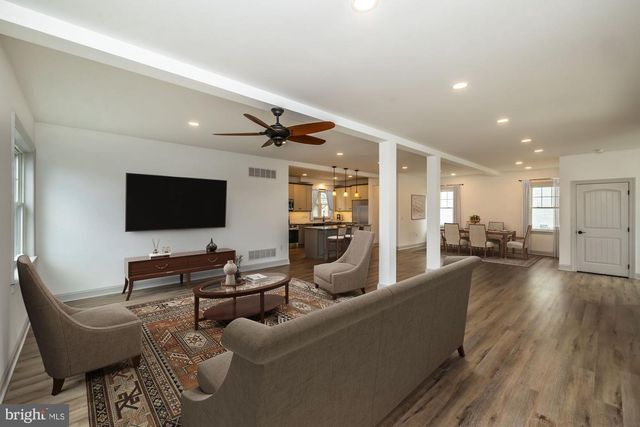 411 JAMES ST, Honey Brook, PA 19344