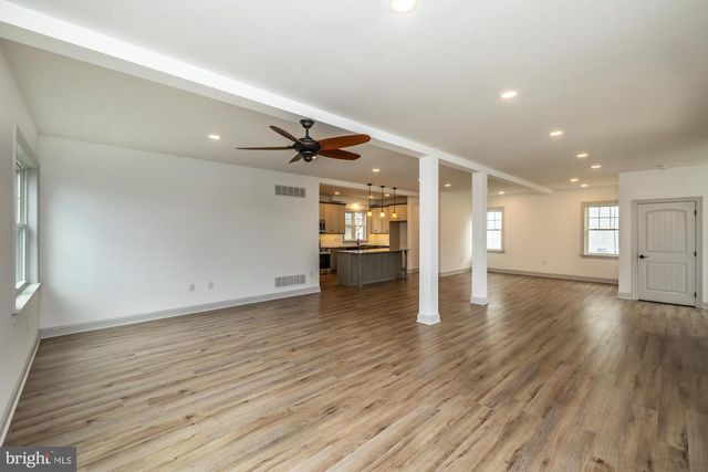 411 JAMES ST, Honey Brook, PA 19344