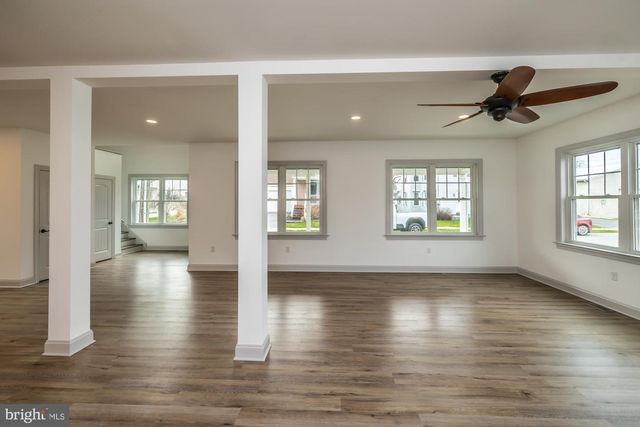 411 JAMES ST, Honey Brook, PA 19344