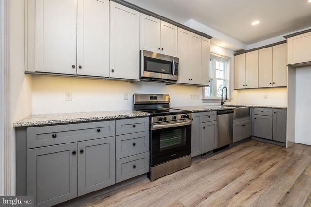 411 JAMES ST, Honey Brook, PA 19344