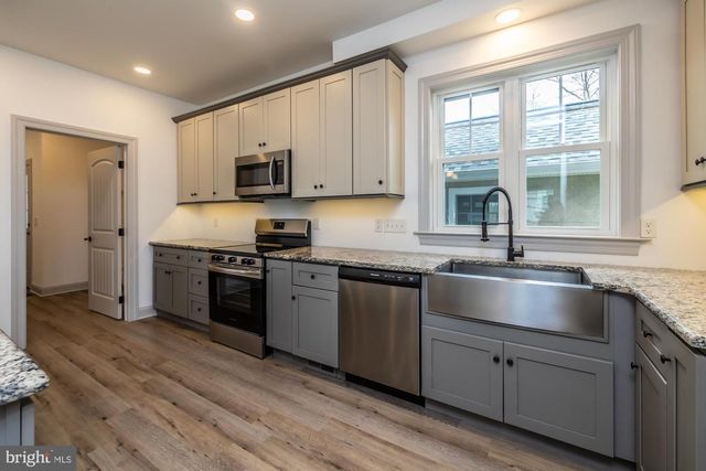 411 JAMES ST, Honey Brook, PA 19344