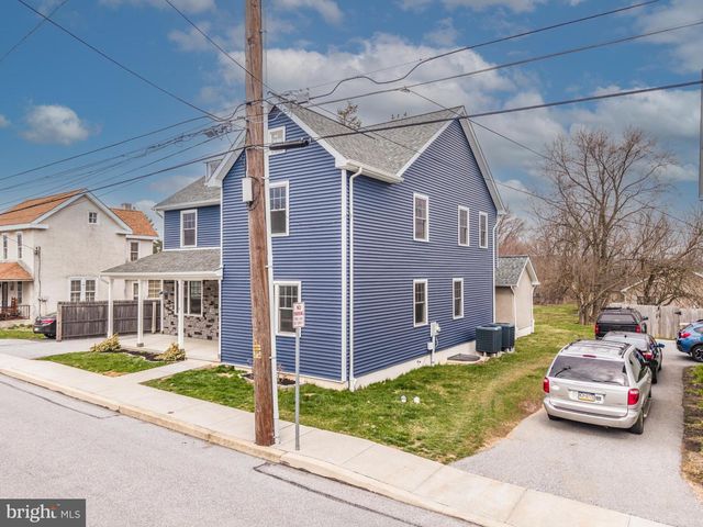 411 JAMES ST, Honey Brook, PA 19344