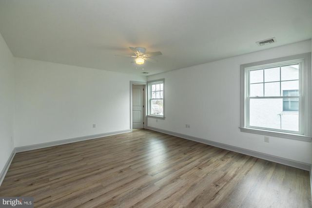 411 JAMES ST, Honey Brook, PA 19344