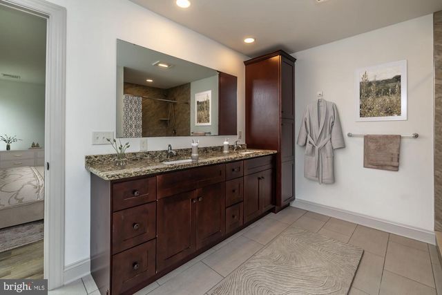 411 JAMES ST, Honey Brook, PA 19344