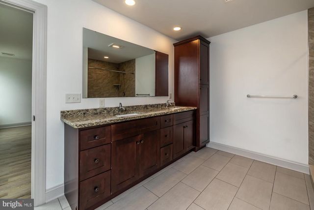 411 JAMES ST, Honey Brook, PA 19344