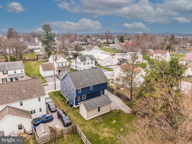 411 JAMES ST, Honey Brook, PA 19344