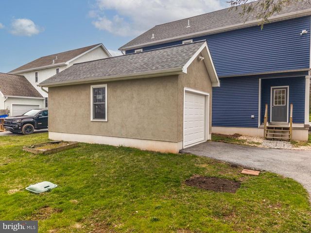 411 JAMES ST, Honey Brook, PA 19344