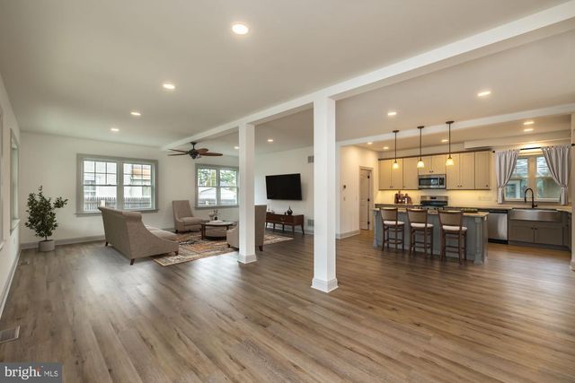 411 JAMES ST, Honey Brook, PA 19344