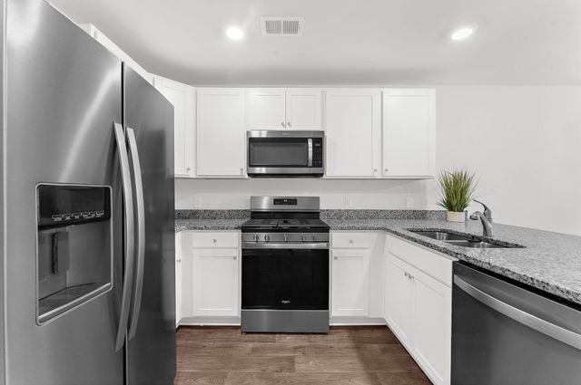 517 Golden Embers Way, Summerville, SC 29486