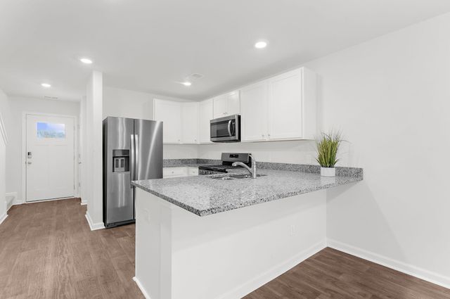 517 Golden Embers Way, Summerville, SC 29486