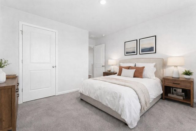 517 Golden Embers Way, Summerville, SC 29486