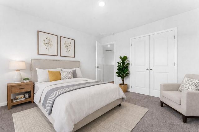 517 Golden Embers Way, Summerville, SC 29486