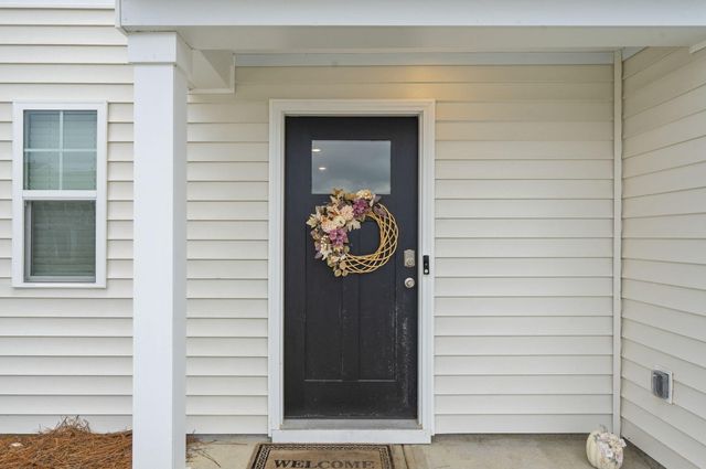 517 Golden Embers Way, Summerville, SC 29486