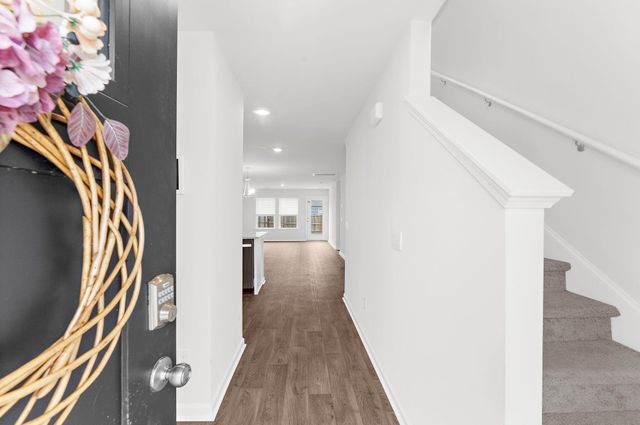 517 Golden Embers Way, Summerville, SC 29486