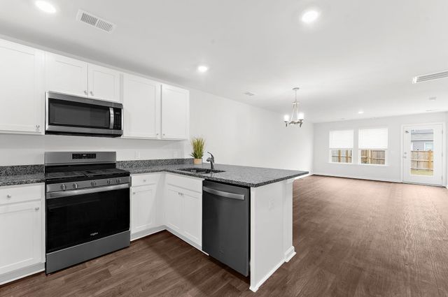 517 Golden Embers Way, Summerville, SC 29486