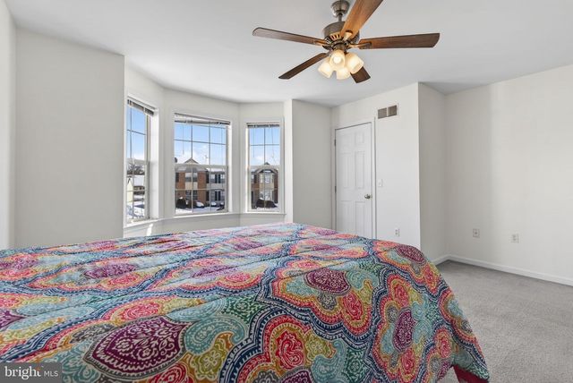 1236 COBBLESTONE LN, Lancaster, PA 17601