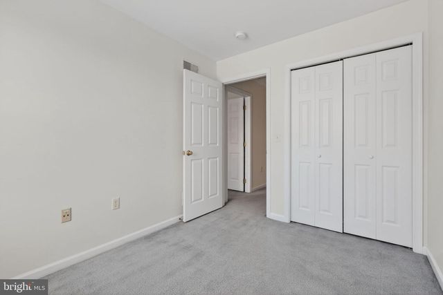 1236 COBBLESTONE LN, Lancaster, PA 17601