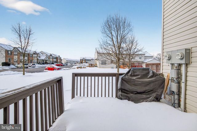 1236 COBBLESTONE LN, Lancaster, PA 17601