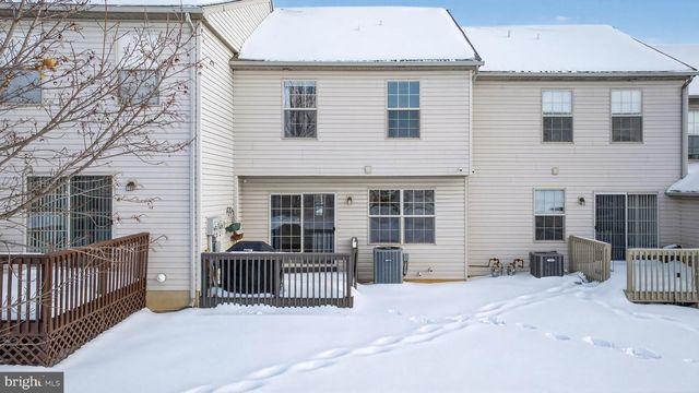 1236 COBBLESTONE LN, Lancaster, PA 17601