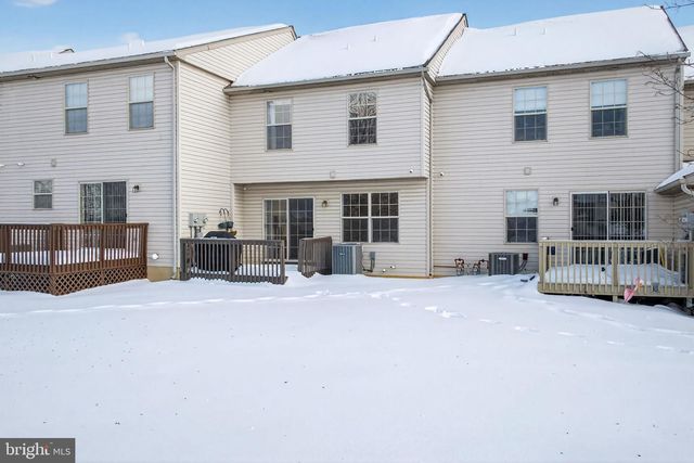 1236 COBBLESTONE LN, Lancaster, PA 17601