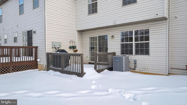 1236 COBBLESTONE LN, Lancaster, PA 17601