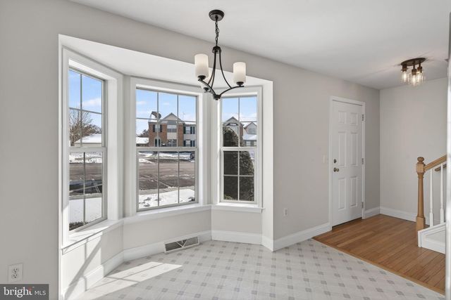 1236 COBBLESTONE LN, Lancaster, PA 17601