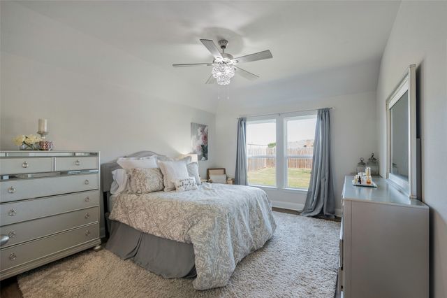 117 Mustang Drive, Lindsay, TX 76250