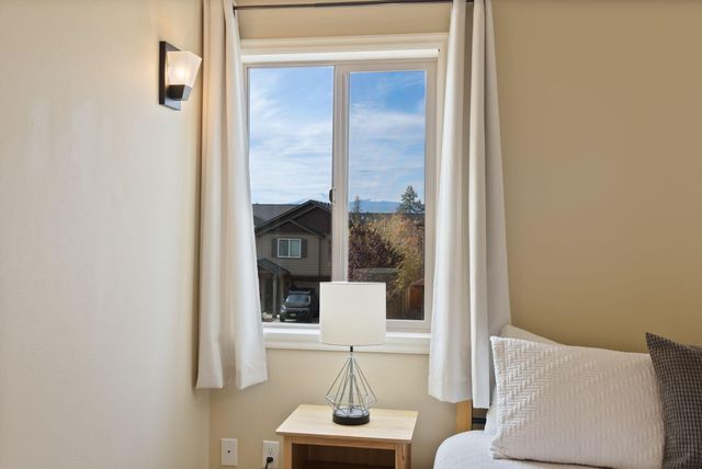 61542 Aaron Way, Bend, OR 97702