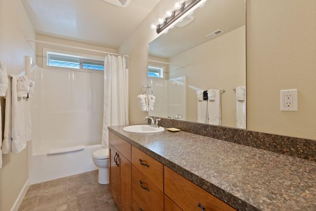 61542 Aaron Way, Bend, OR 97702