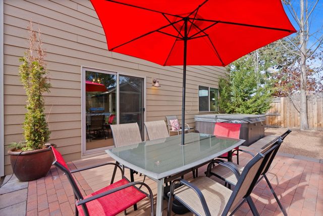 61542 Aaron Way, Bend, OR 97702