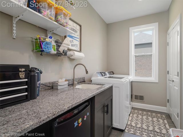 2100 Shane Court, Addison Township, MI 48370