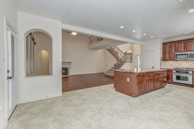 6418 Oakmont Creek Drive, Spring, TX 77379