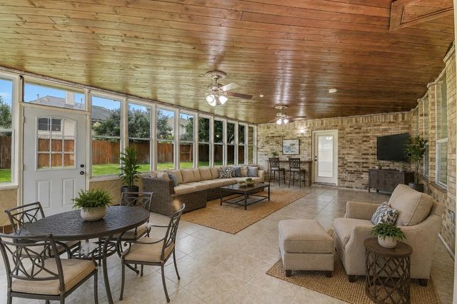 6418 Oakmont Creek Drive, Spring, TX 77379
