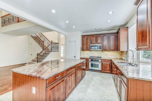 6418 Oakmont Creek Drive, Spring, TX 77379