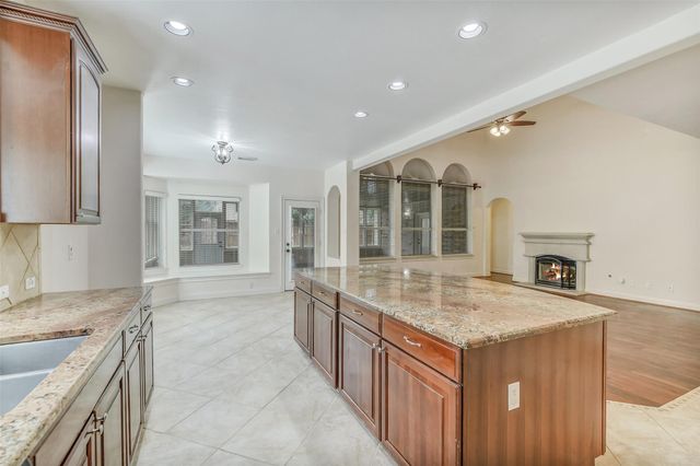 6418 Oakmont Creek Drive, Spring, TX 77379