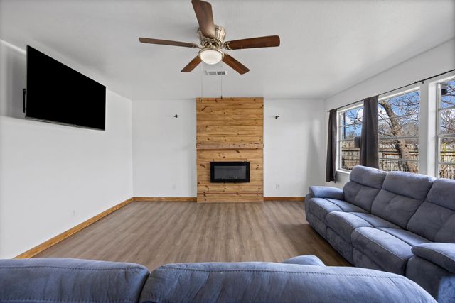 1418 Kingshill DR, Granite Shoals, TX 78654