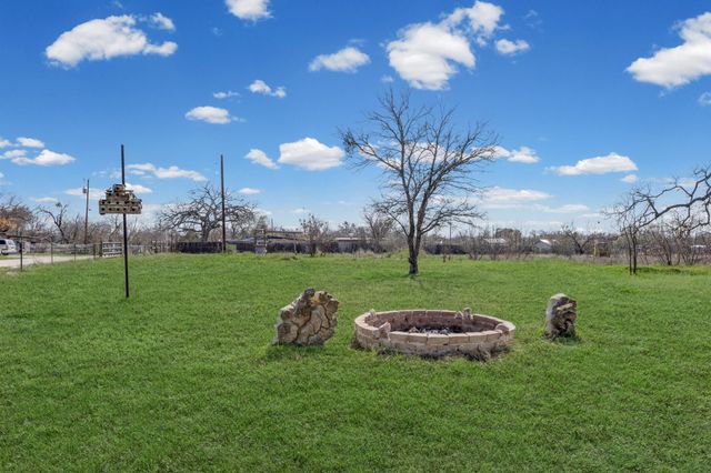 1418 Kingshill DR, Granite Shoals, TX 78654