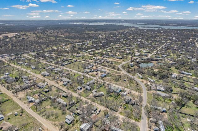 1418 Kingshill DR, Granite Shoals, TX 78654