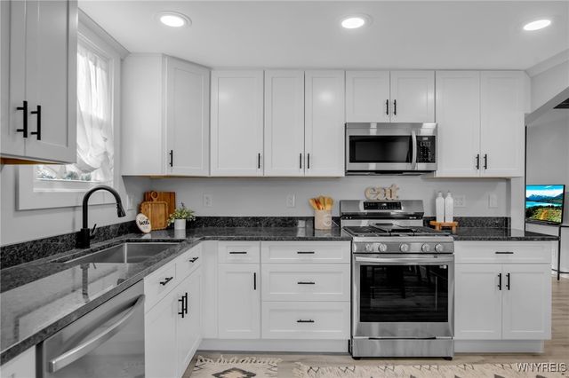 251 Barnsdale Avenue, West Seneca, NY 14224