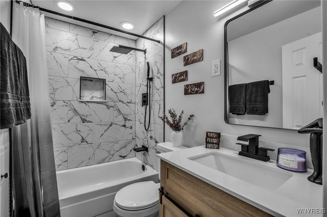 251 Barnsdale Avenue, West Seneca, NY 14224