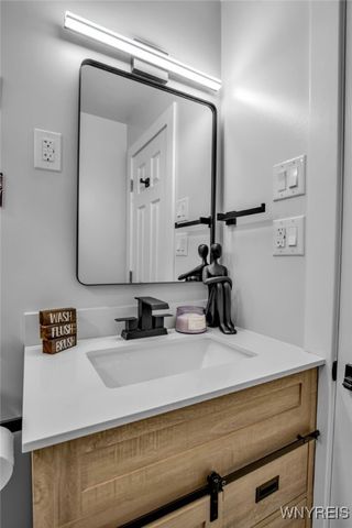 251 Barnsdale Avenue, West Seneca, NY 14224