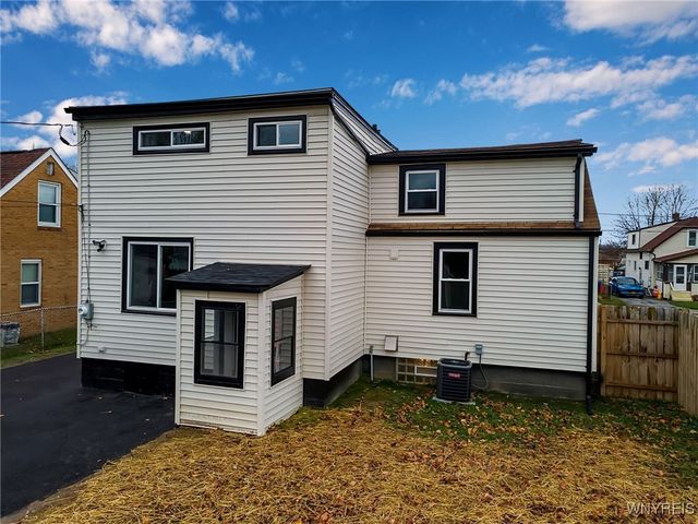 251 Barnsdale Avenue, West Seneca, NY 14224