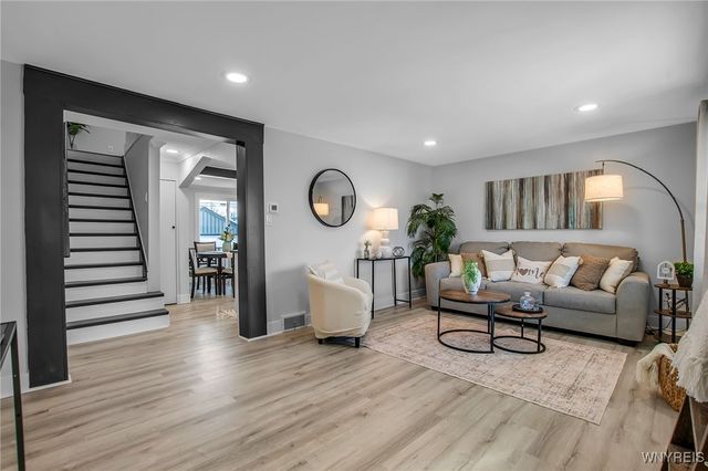 251 Barnsdale Avenue, West Seneca, NY 14224